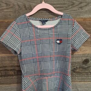 Girls Tommy Hilfiger Plaid Short Sleeve Dress with Flag Heart Patch E